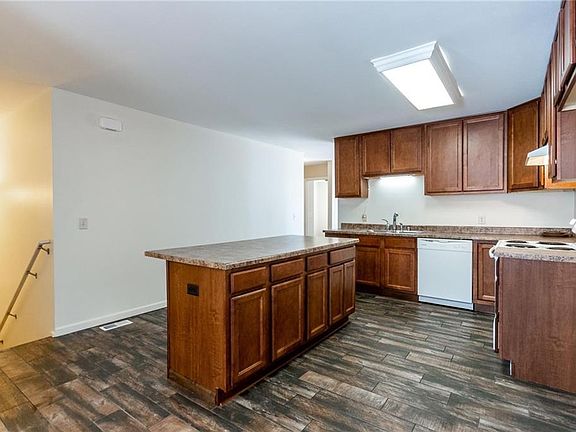 3rd image of 4120 Buchanan Ave