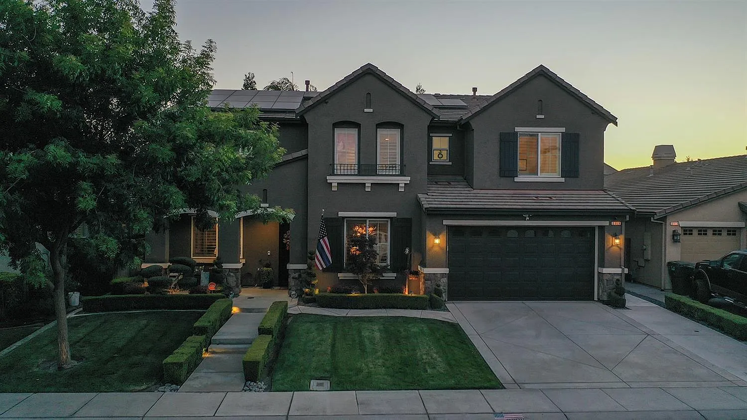 2909 Espana Ln photo 1