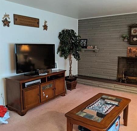 3rd image of 1132 Circle Dr