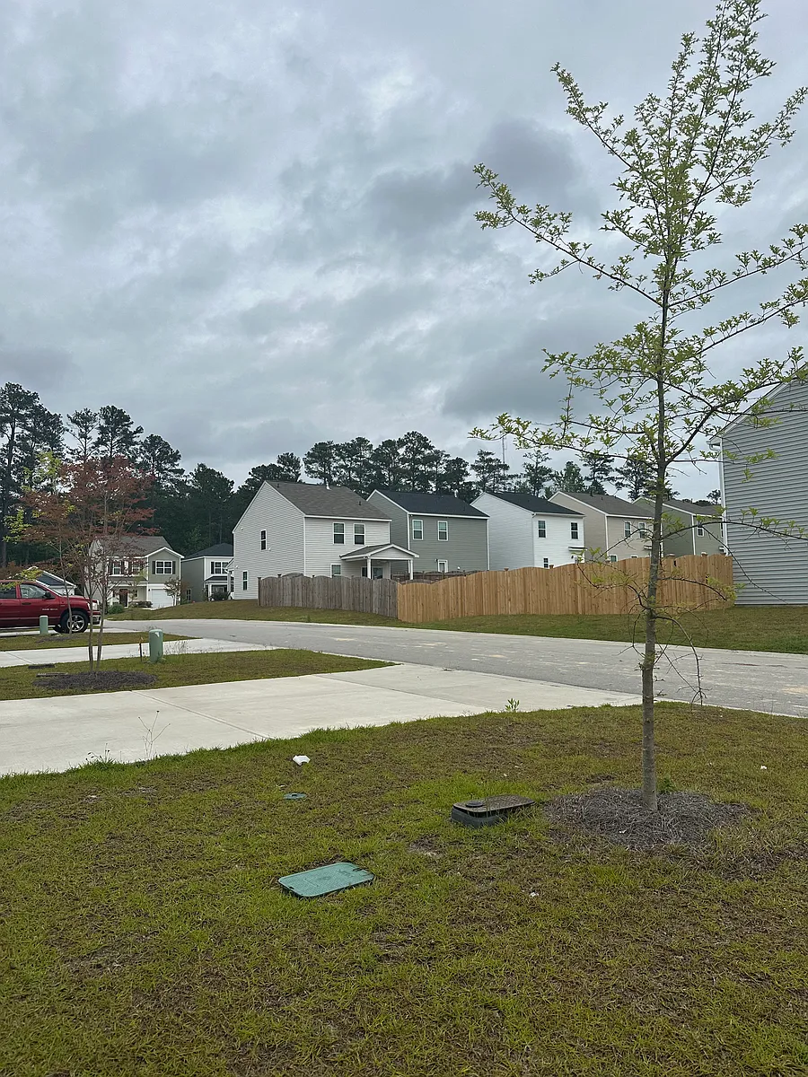 Building Photo - Monterey Dr