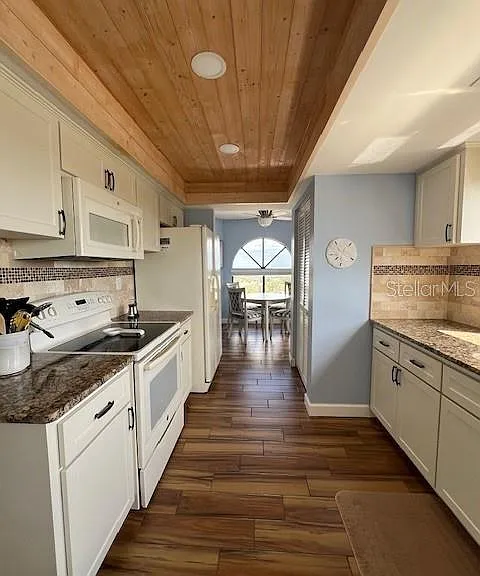 650 Island Way #708 — Photo 12
