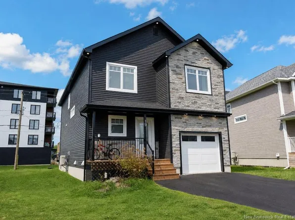19 Lorilynn Cres, Fredericton, NB E3C 0P3