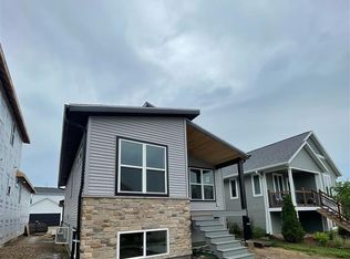 820 Royster Oaks, Madison, WI 53714