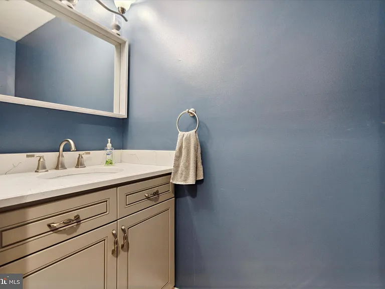535 Gerhard St #1 — Photo 12