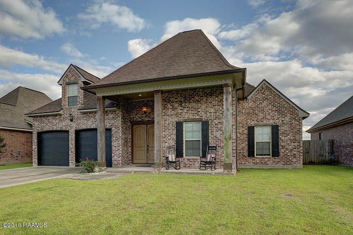1st image of 216 Tall Oaks Ln