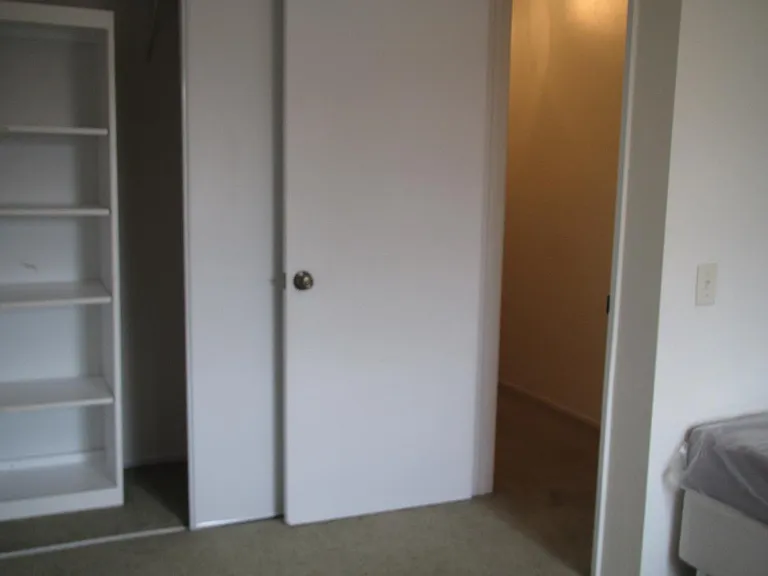 49 Old Wood Rd #ROOM — Photo 7