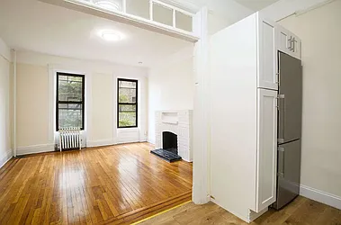 Rented by R New York