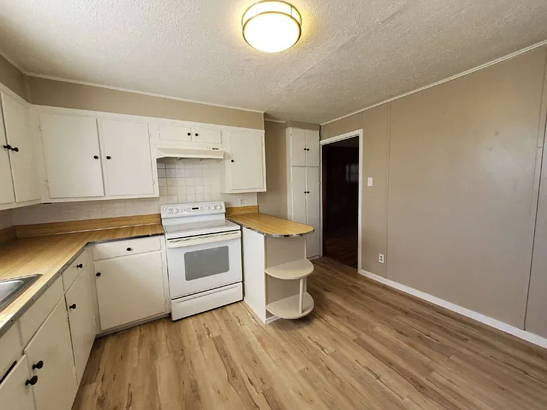 310 S Crook St — Photo 9