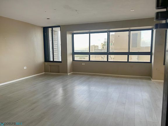 4th image of 556 Cuevillas #501