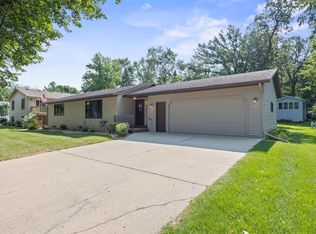 665 Lakewood Dr SW, Hutchinson, MN 55350