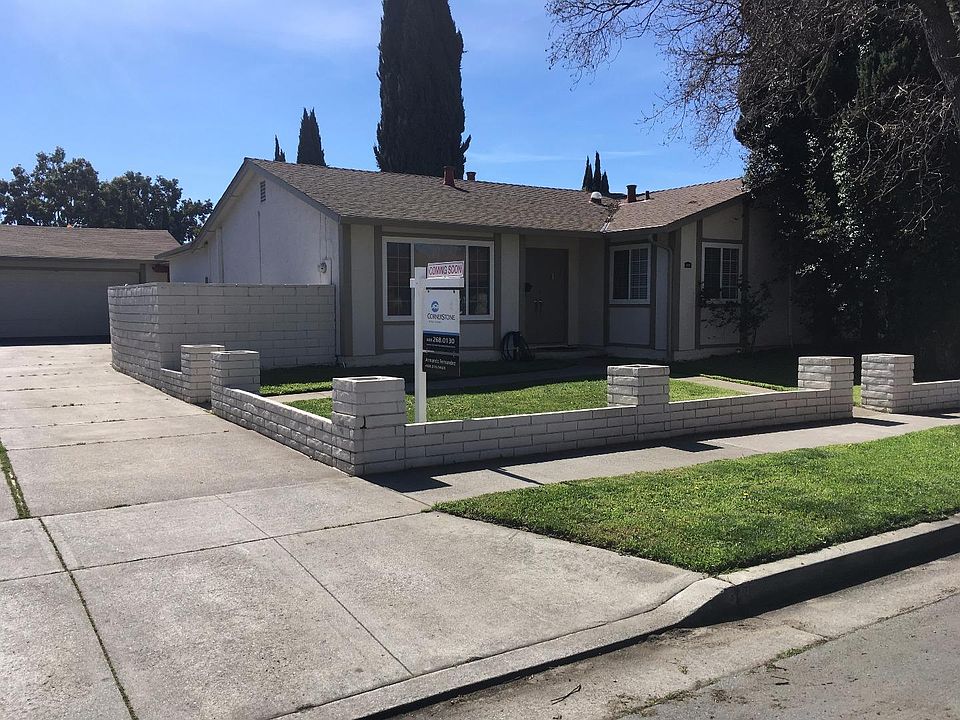 1st image of 2676 Autumnvale Dr