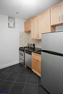 Rented by LC Lemle Real Estate Group | media 18