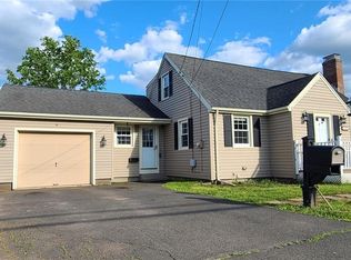 592 Fenn Rd, Newington, CT 06111