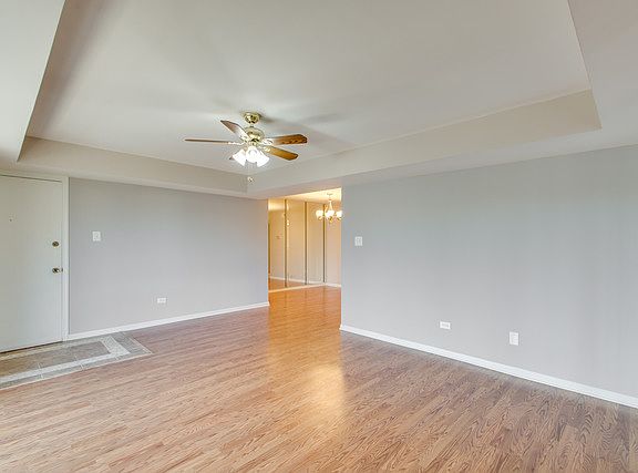 4th image of 10428 S Keating Ave APT C6