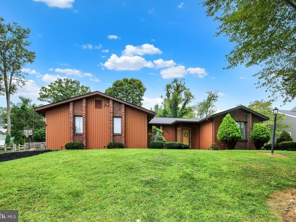 107 Deborah Dr, Wyomissing, PA 19610