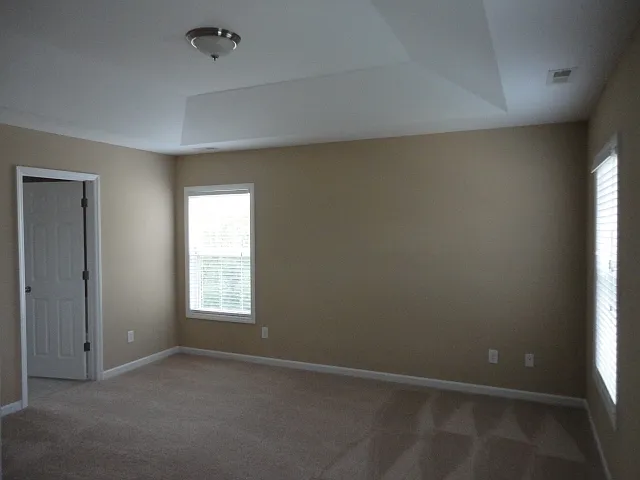 210 Goldfinch Ct — Photo 12