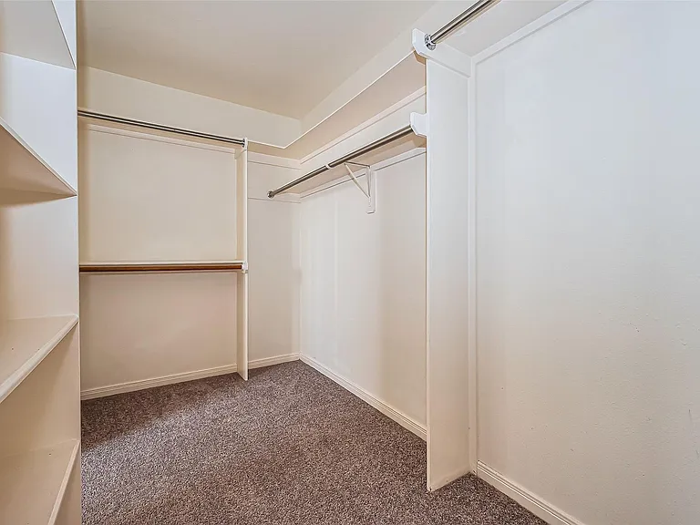 11315 Sailwing Creek Ct — Photo 33