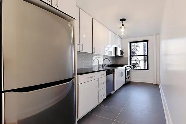 Sold by Buchbinder & Warren | media 25