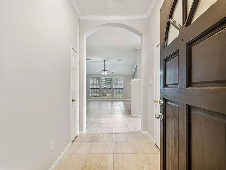 1319 Castlemist Dr — Photo 4
