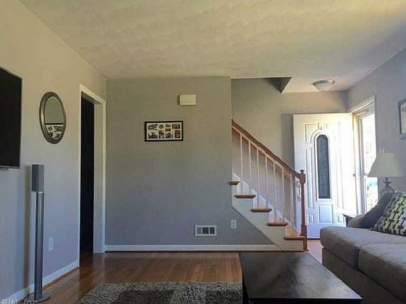 3rd image of 748 Mayland Dr