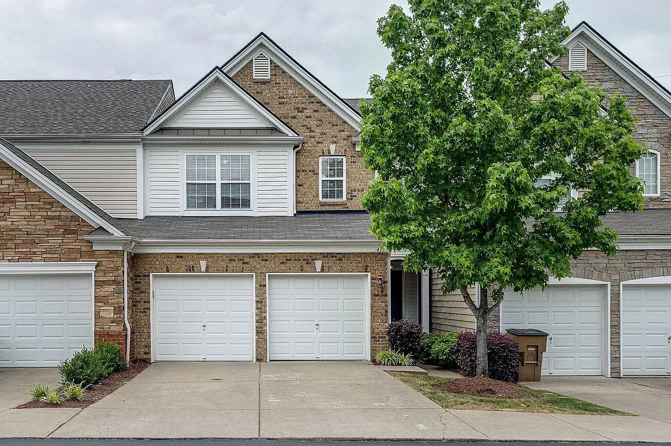 413 Lazy Creek Ln — Photo 1