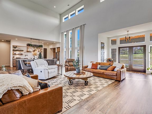 5th image of 2687 N Trinity St