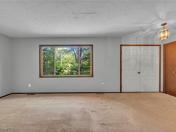 3rd image of 27371 Bagley Rd