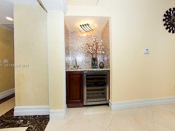 5th image of 17875 Collins Ave #3402