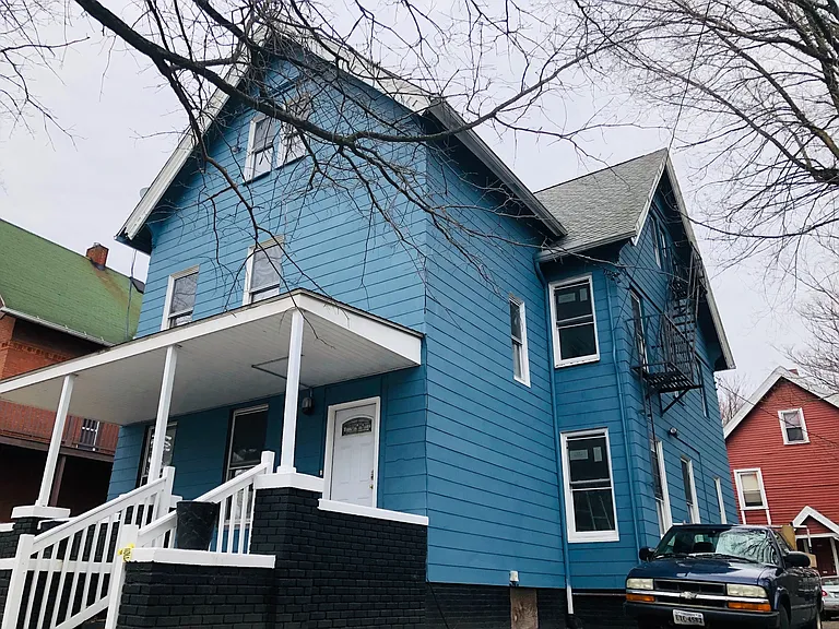 27 Shelton — Photo 26