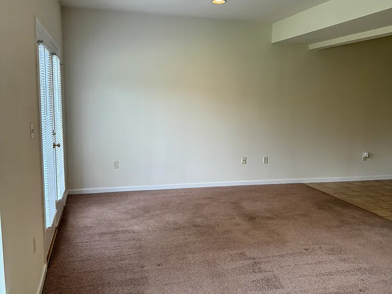 2039 Clinton Ave — Photo 9