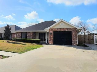 49 Cobblestone E, Houma, LA 70360