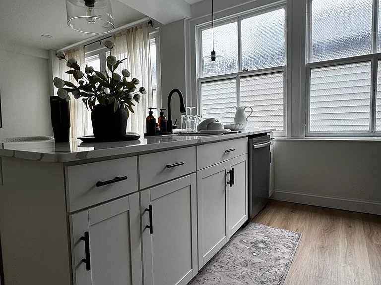 148 Barrett St — Photo 3