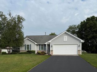 891 Crestview Ct, Rockton, IL 61072