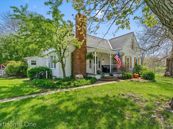3440 Crandall Rd, Howell, MI 48855