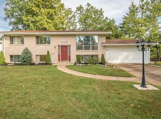 808 Bromfield Ter, Ballwin, MO 63021