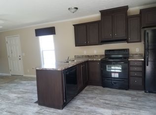 415 Greenview Cir, Fayetteville, GA 30214