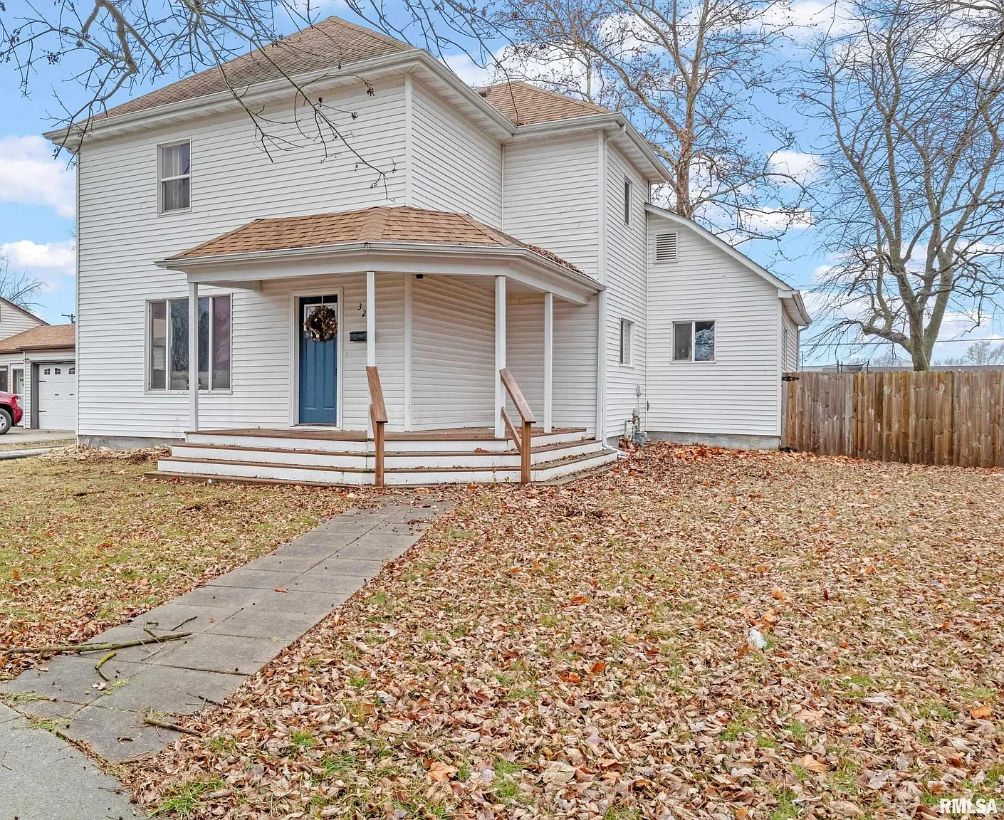 323 W Hill St photo 1