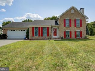11922 Country Club Rd, Waynesboro, PA 17268