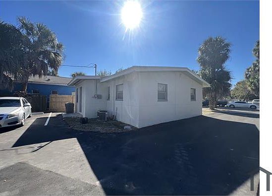5th image of 1026 19th St S #2R