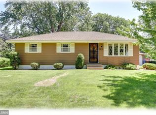 9466 Quaker Ln N, Maple Grove, MN 55369