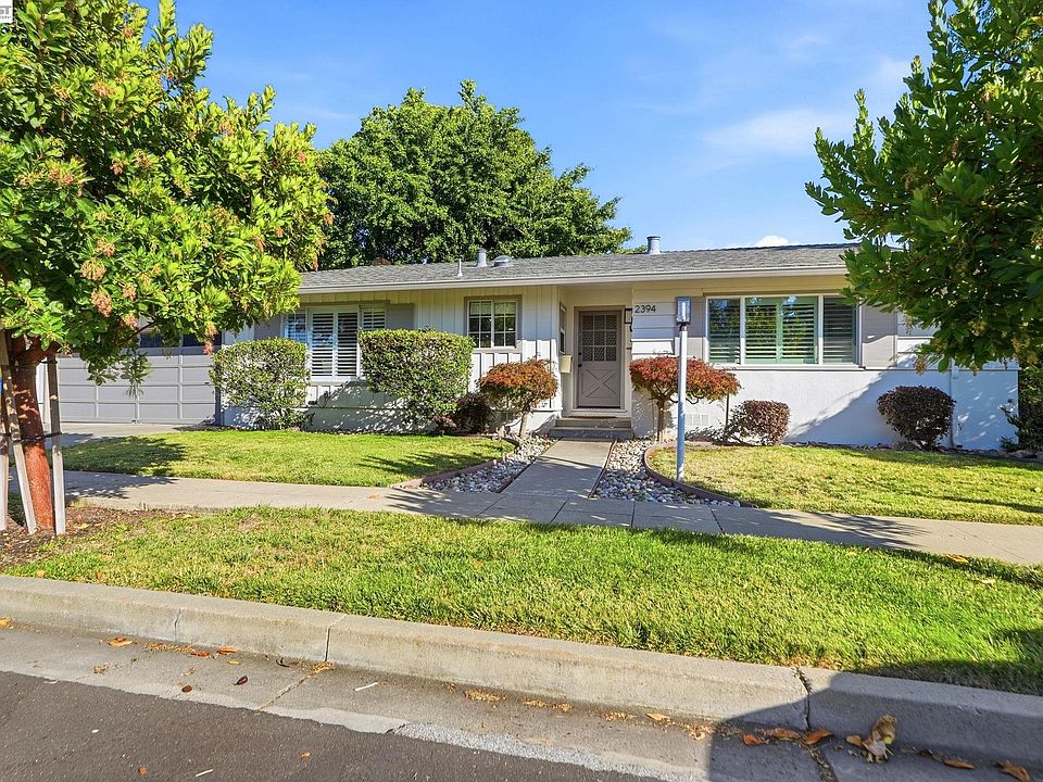 1st image of 2394 Tahiti St