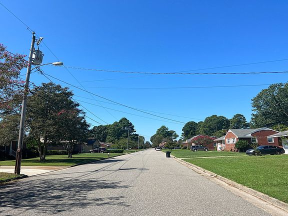 4th image of 120 Southerland Dr