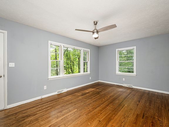 4th image of 23 Walker Cove Rd