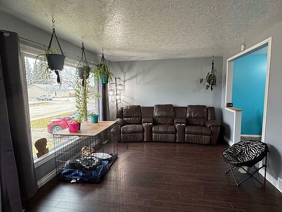 3rd image of 10266 111th Ave