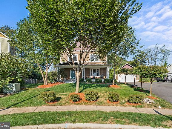 2nd image of 101 Monroe Hill Ct