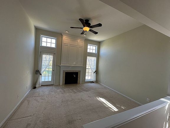 5th image of 306 Aster Cir