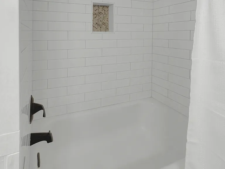 129 Young Ave — Photo 9