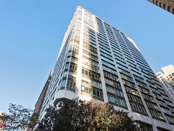 5th image of 61 W 62nd St APT 14L