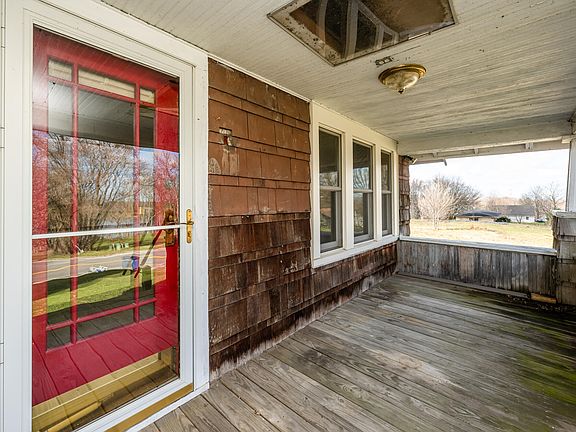 4th image of 1294 W Glendora Rd