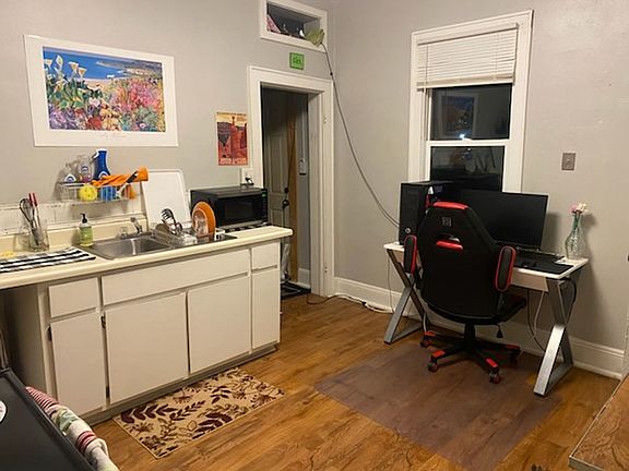 3rd image of 1104 Birch St #2